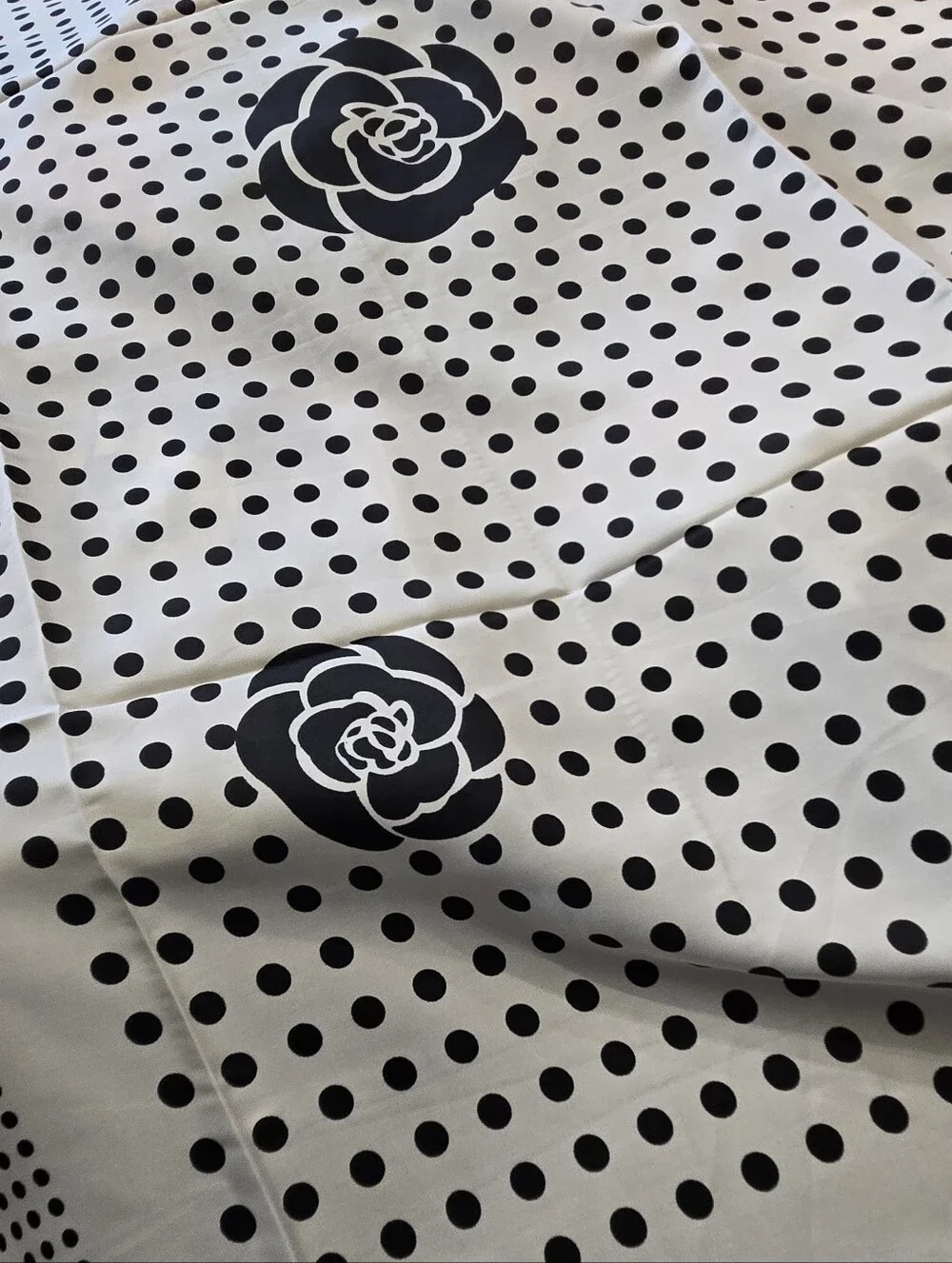 FASHION VIBES nwt scarf